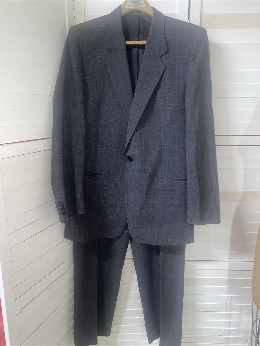 Cachet 2 Piece Men’s 100% Wool Suit Gray Charcoal Sz 42R Lined Made In Canada